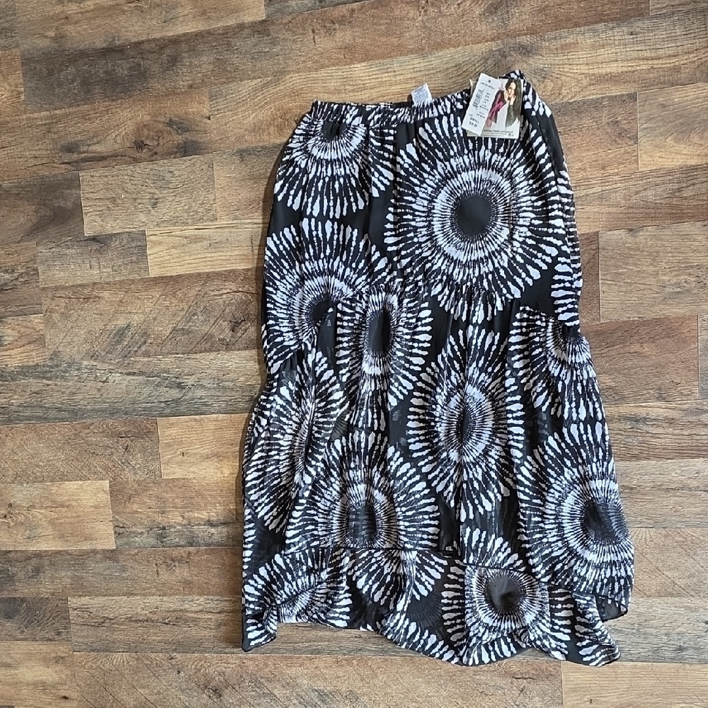 HeartSoul Black and White Sunburst Midi Skirt